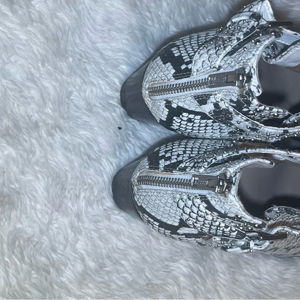 BP Women's Black and White Snake Print ankle boots size 10
